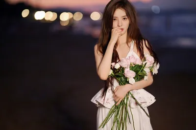 花间少女 夜景 写真 粉色 4K