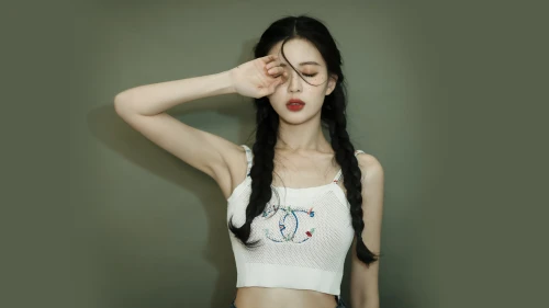 双辫少女优雅瞬间 时尚 青春 简约 4K