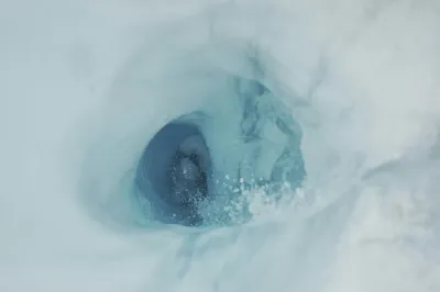 冰洞探秘 冰雪 自然 蓝色 8K