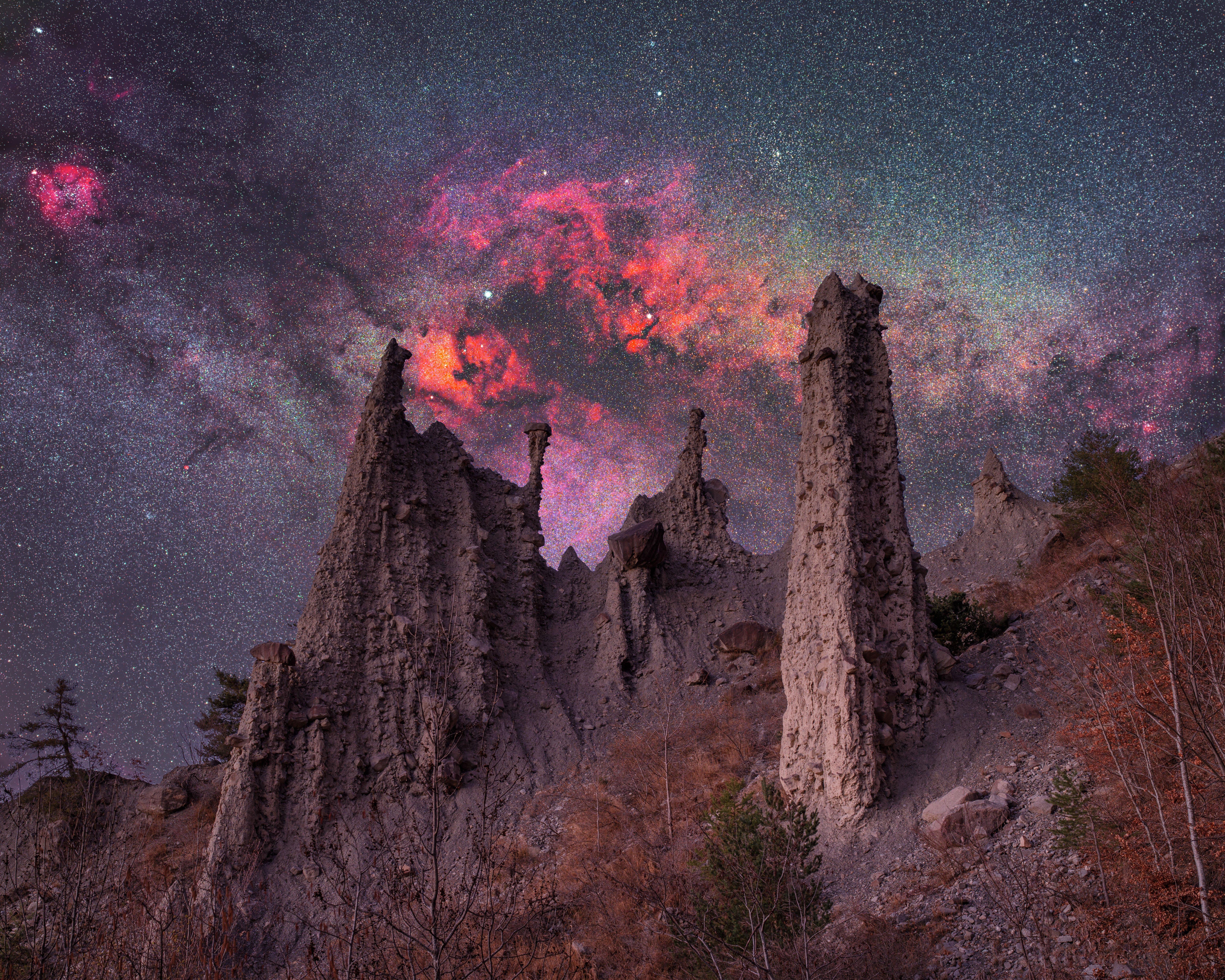 星空下的奇特地貌 地貌 仙女座星云 星空摄影 8K