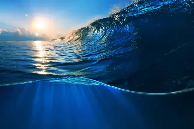 海浪日出瞬间 海洋 日出 波浪 4K