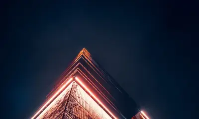 夜幕下的光之塔 建筑 夜景 灯光 1080P