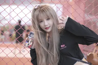 网纱前的甜美女孩 网纱 甜美 长发 4K