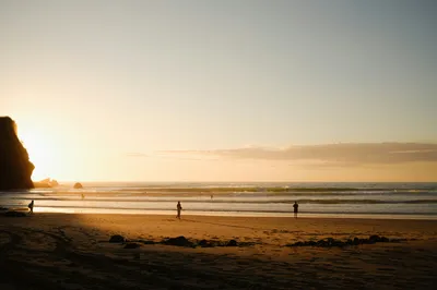 夕阳海滩漫步 海滩 日落 自然风光 8K