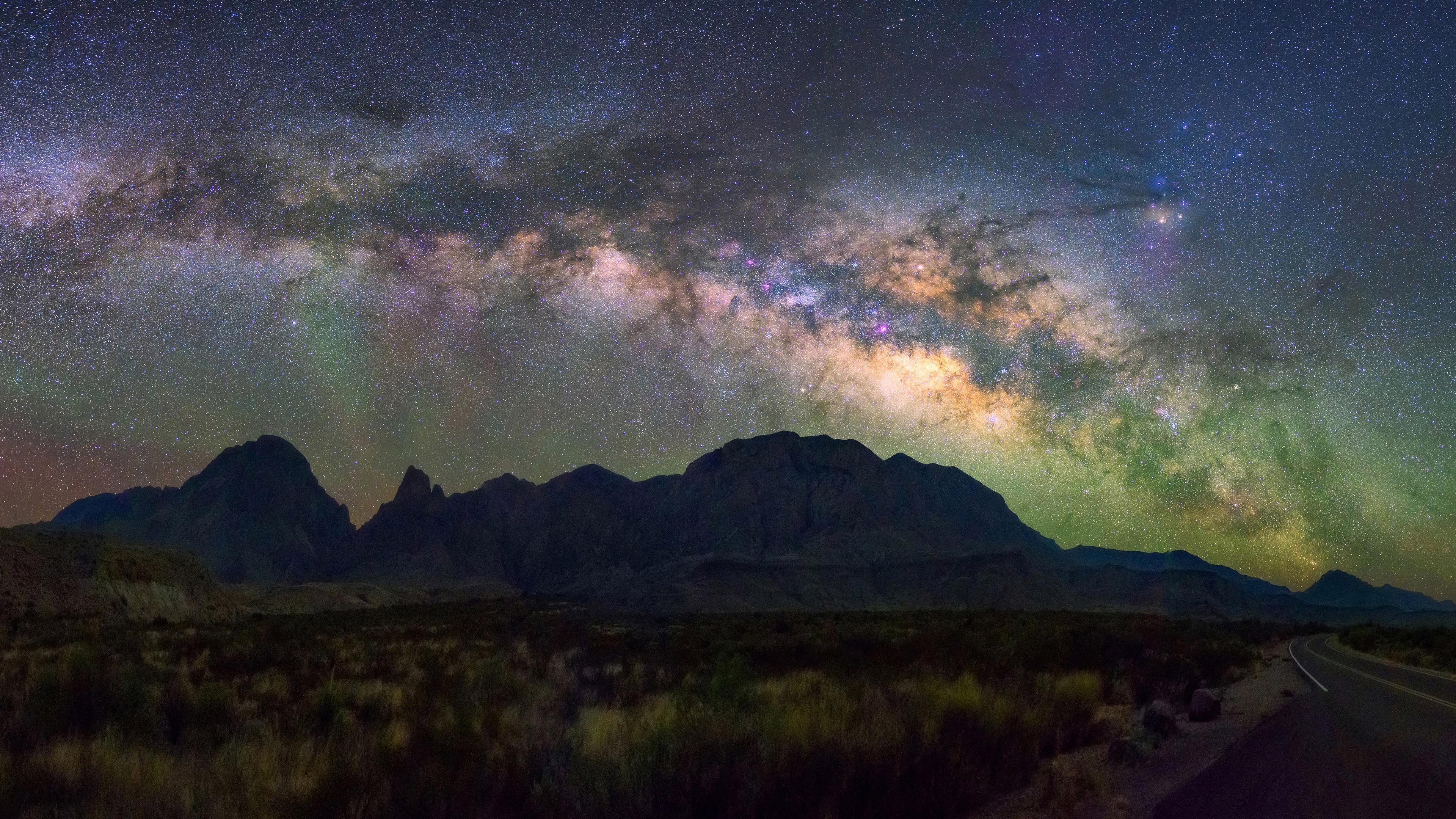 银河横跨山峦夜景 星空摄影 银河系 山脉剪影 4K
