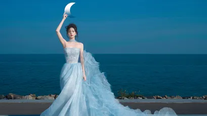 海边月影仙裙 海边 婚纱 蓝色 4K