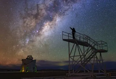 星空下的守望者 夜空 银河 剪影 4K