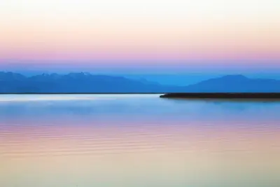 湖畔暮色 自然景观 湖泊 山脉 1080P