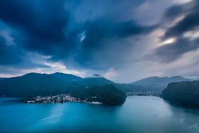 湖光山色暮云图 山水风光 暮色天空 湖泊倒影 2K