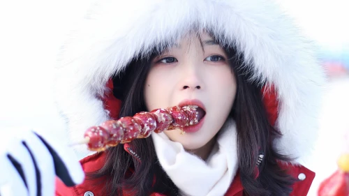 雪中吃糖葫芦 冬季 雪景 美食 4K
