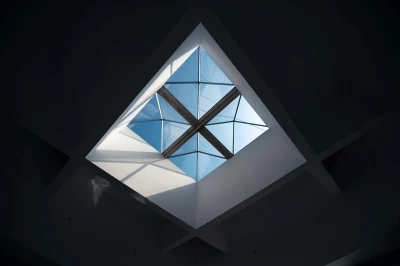 几何天窗采光 建筑摄影 现代风格 蓝色天空 4K