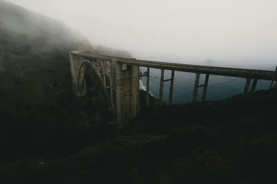 雾中桥影 桥梁 雾景 自然 4K