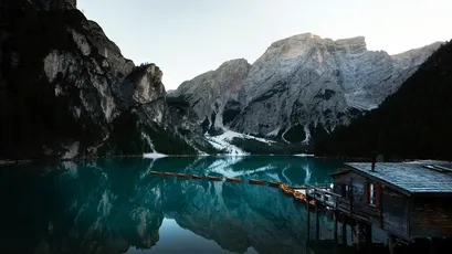 雪山湖畔静景 山水 自然风光 冷色调 4K