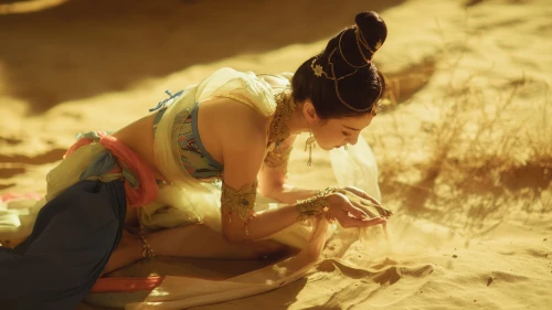 沙漠中的古装女子 沙漠 古装 女性 4K
