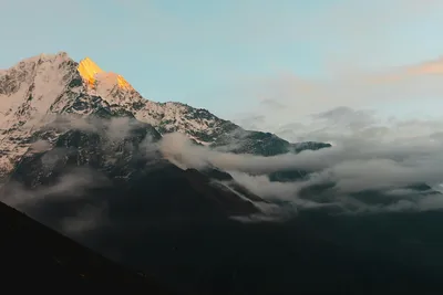 雪山晨曦 雪山 晨曦 云海 4K