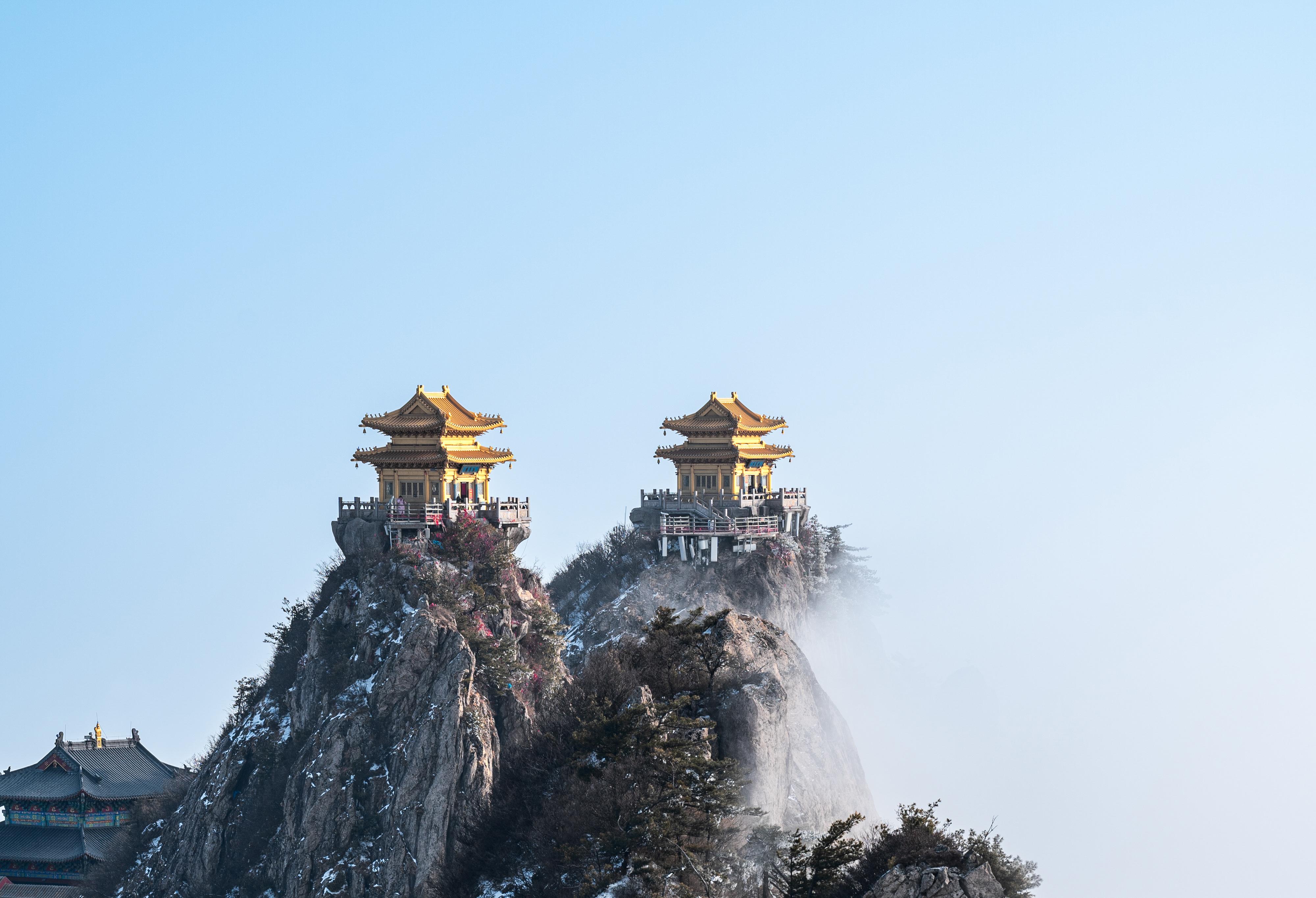山巅金殿 中国古建筑 山巅 金色 4K