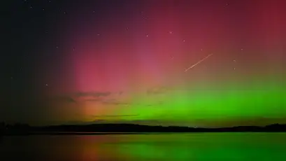 极光下的流星夜 极光 夜空 流星 1080P