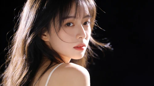 柔美背影 黑色背景 柔美 背影 4K