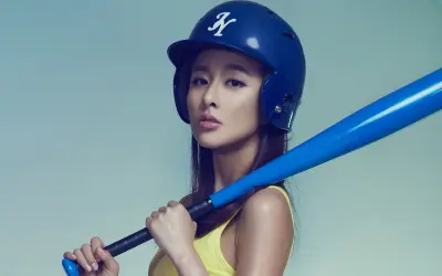戴头盔的棒球少女 人物肖像 棒球 运动风 1080P