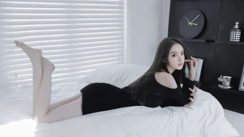 白衣黑裙少女 人像 室内 卧室 4K