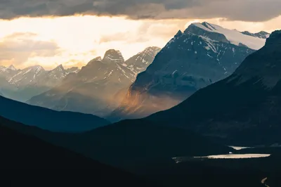 雪山晨曦 山脉 雪山 日出 4K