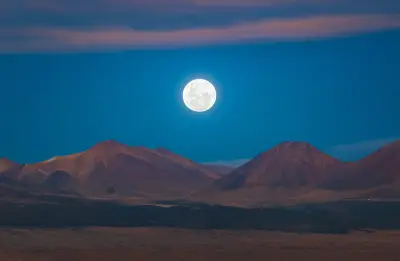 月升山间 自然风光 夜晚 山脉 4K