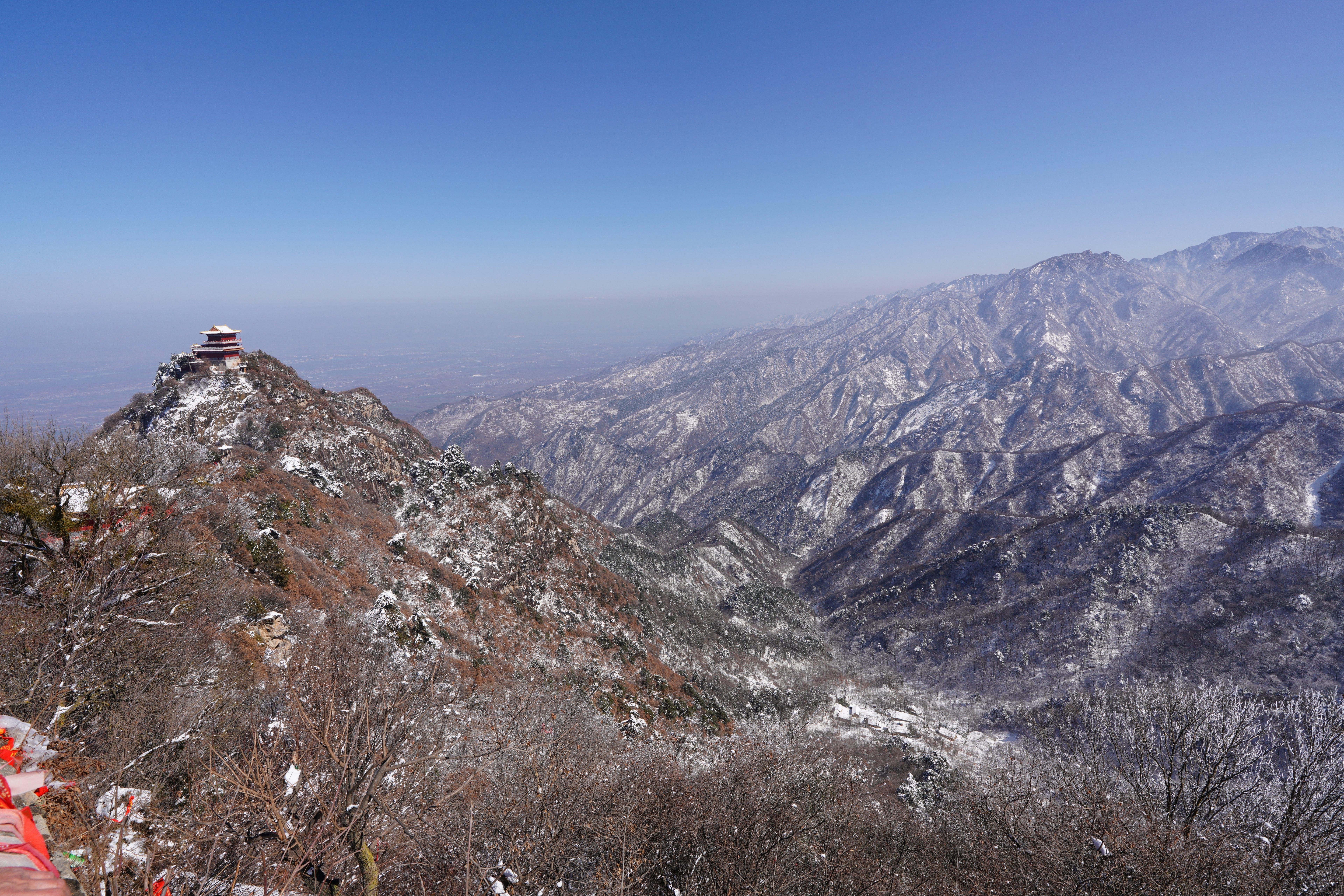 雪峰古塔壮景 雪山 古塔 冬季 8K